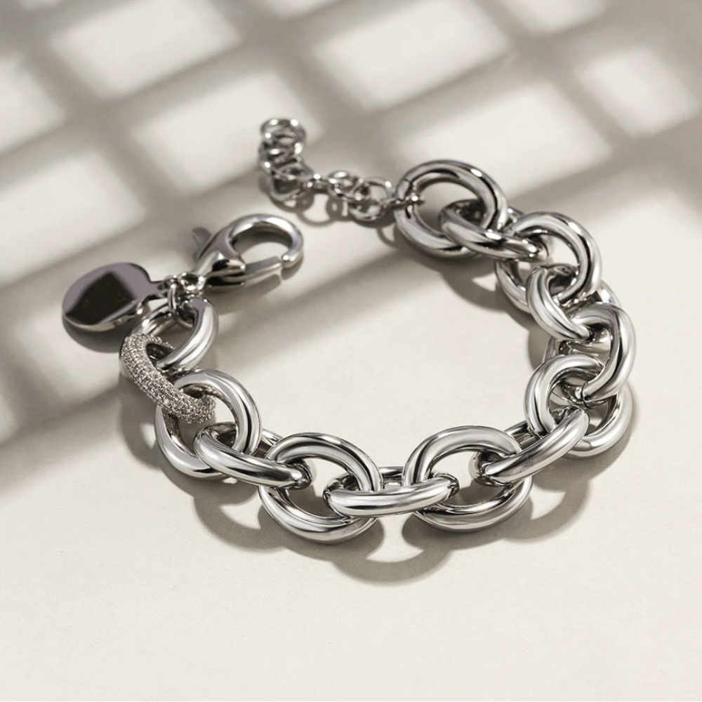 CIUNOFOR
Vintage Link Bracelet 
MATERIAL: Stainless Steel 316L
COLOR: Silver